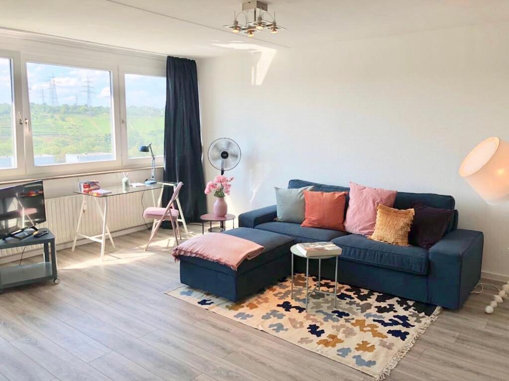 Grosses Appartement Mit Aussichtsbalkon Ludwigsburg Kültér fotó