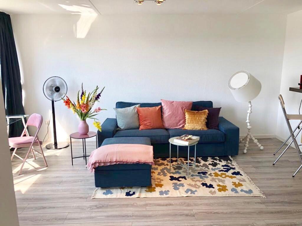 Grosses Appartement Mit Aussichtsbalkon Ludwigsburg Kültér fotó