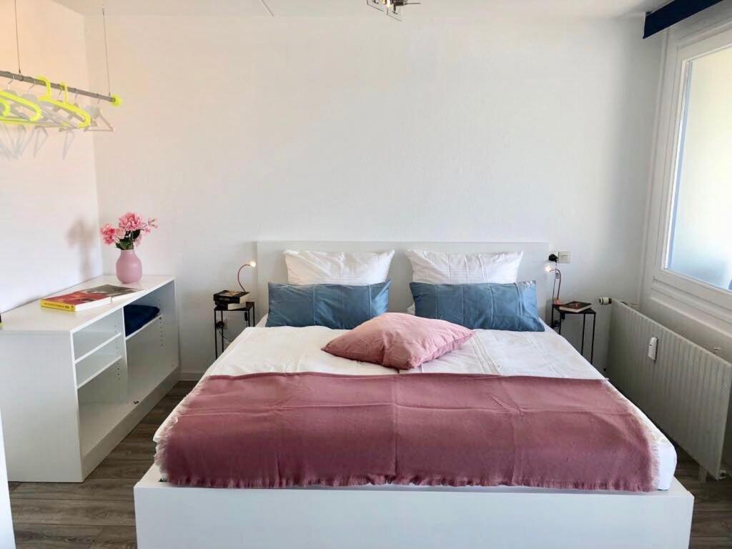 Grosses Appartement Mit Aussichtsbalkon Ludwigsburg Kültér fotó