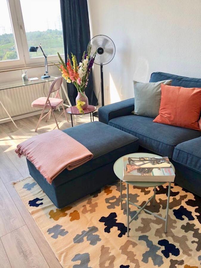 Grosses Appartement Mit Aussichtsbalkon Ludwigsburg Kültér fotó